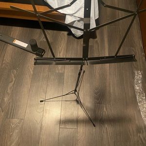 Titan- Black music stand